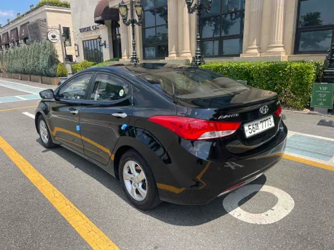 Hyundai Elantra (Avante)