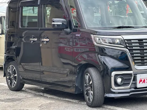 Suzuki Spacia Custom