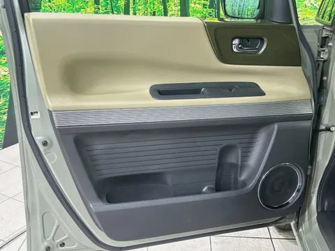 Honda N-BOX Slash
