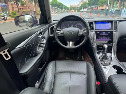Infiniti Q50L