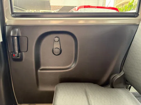 Nissan Clipper Van