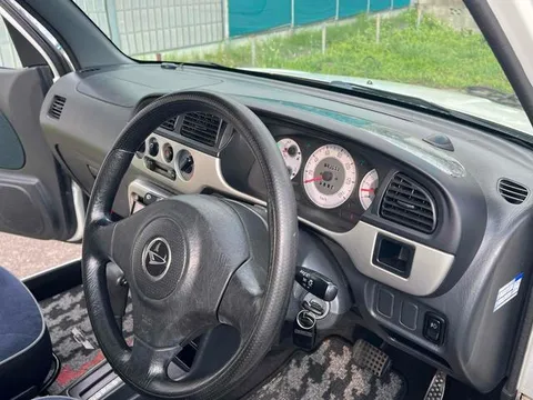 Daihatsu Mira Gino