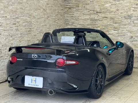 Mazda MX-5 (Roadster)