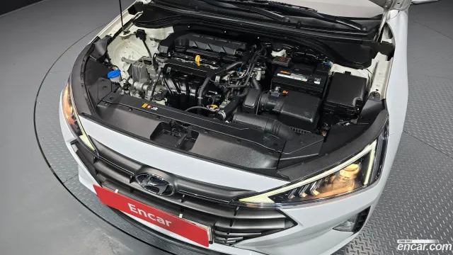 Hyundai Elantra (Avante)