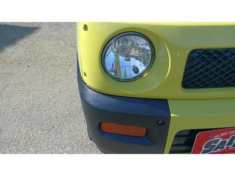 Daihatsu Naked