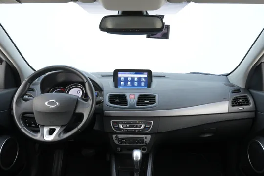 Renault SM3