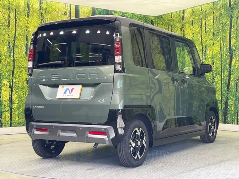 Mitsubishi Delica Mini