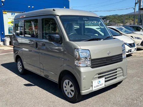 Nissan Clipper Van