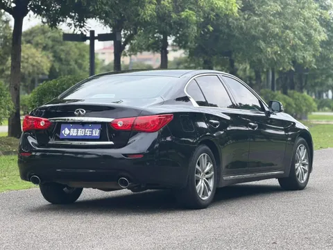 Infiniti Q50L