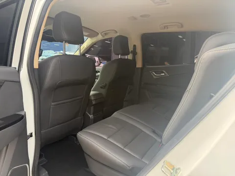 Isuzu mu-X