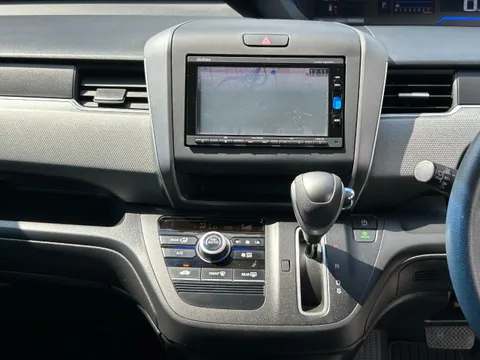 Honda Freed Plus
