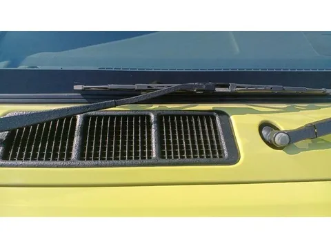 Daihatsu Naked