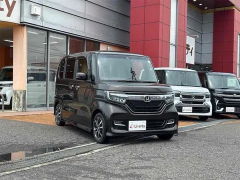 Honda N-BOX Custom
