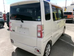 Toyota Pixis Mega
