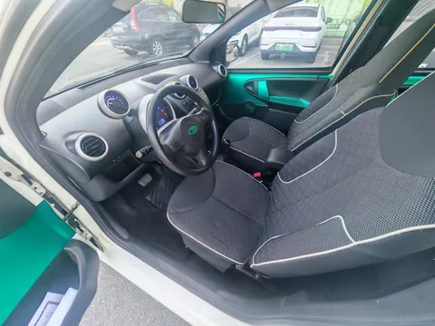 BYD F0