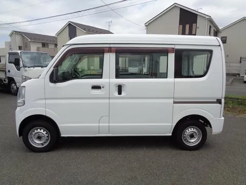 Mitsubishi Minicab Van