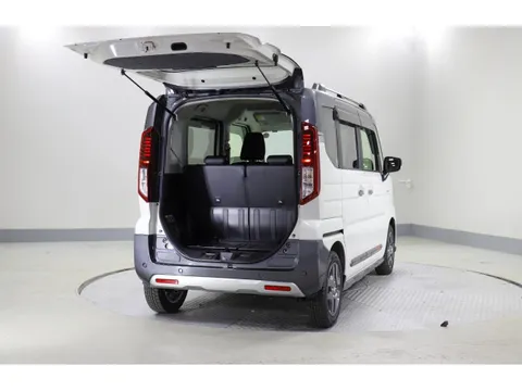 Suzuki Spacia Gear