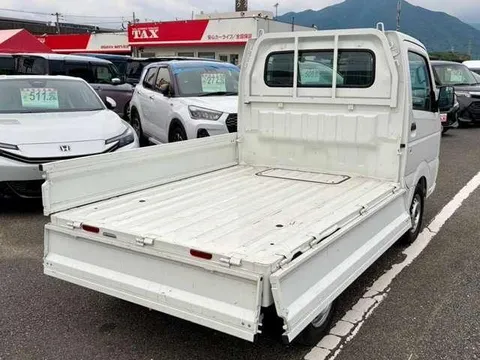 Nissan Clipper Truck