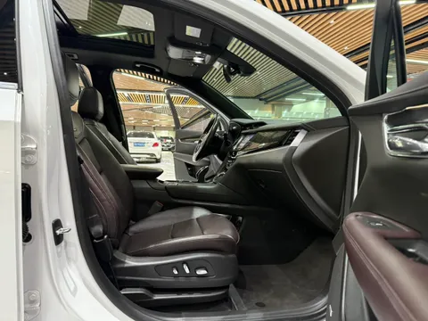 Cadillac XT6