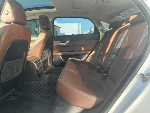 Jaguar XFL