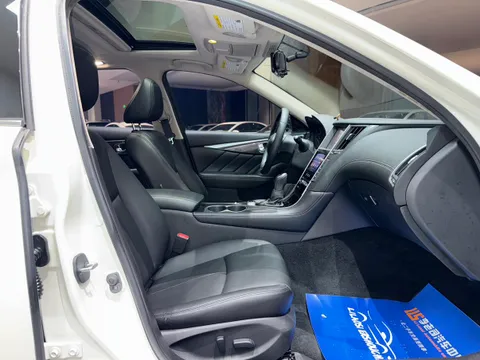 Infiniti Q50L