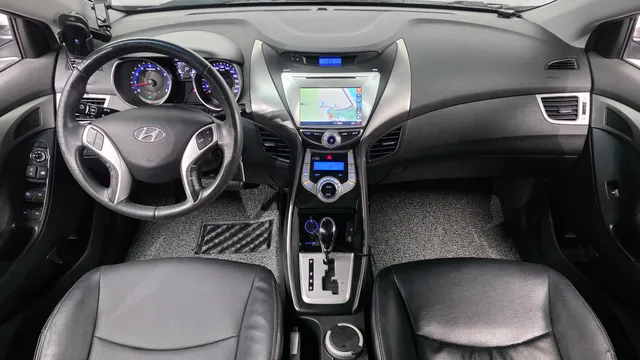 Hyundai Elantra (Avante)