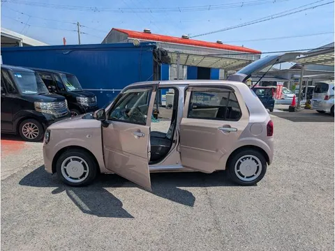 Daihatsu Mira Tocot