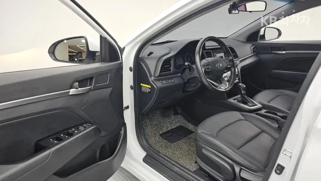 Hyundai Elantra (Avante)