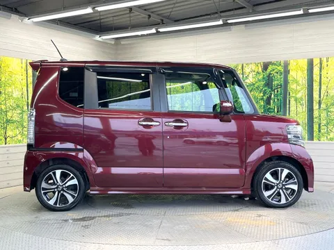 Honda N-BOX+ Custom