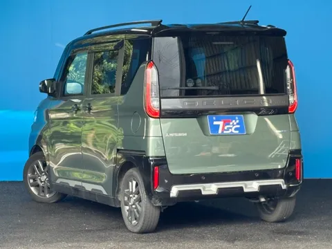 Mitsubishi Delica Mini
