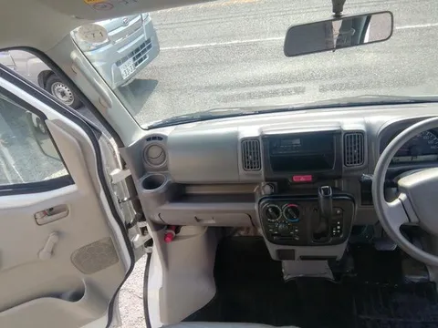 Nissan Clipper