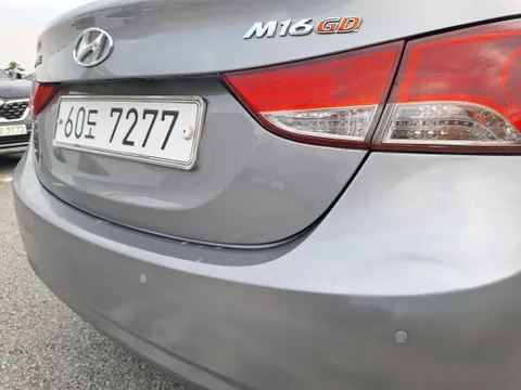 Hyundai Elantra (Avante)