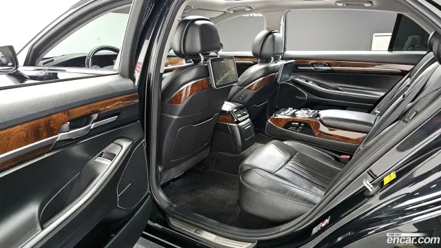 Genesis G90 (EQ900)