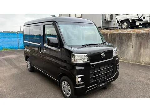 Toyota Pixis Van