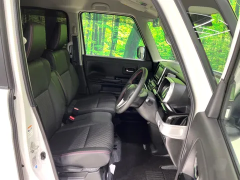 Suzuki Spacia Custom