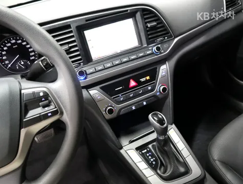 Hyundai Elantra (Avante)