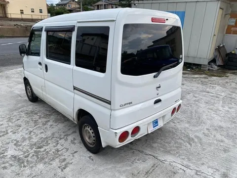 Nissan Clipper Van
