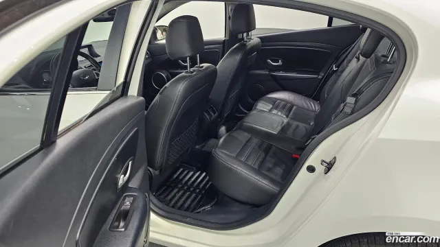 Renault SM3