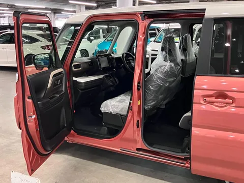 Suzuki Spacia