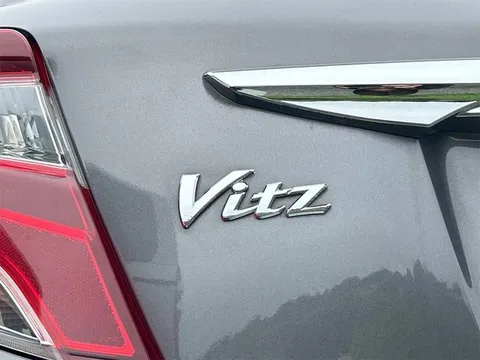 Toyota Yaris (Vitz)