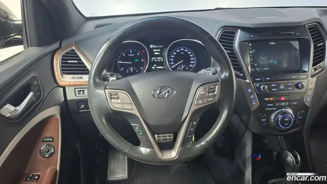 Hyundai Grand Santa Fe (Maxcruz)