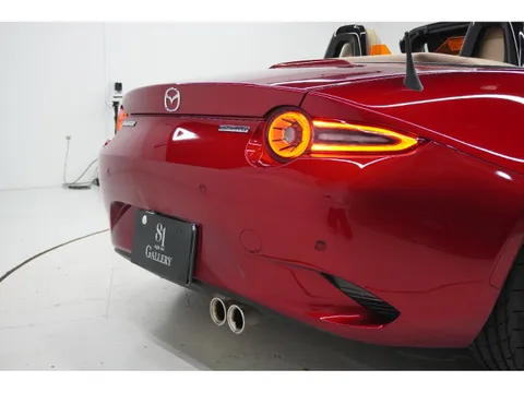 Mazda MX-5 (Roadster)
