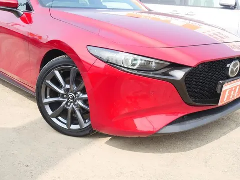Mazda MAZDA3 Fastback