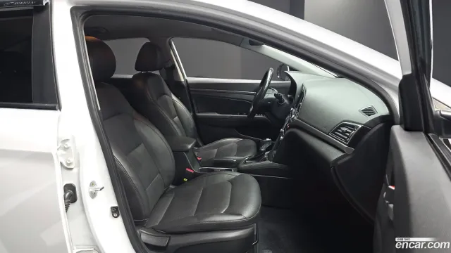 Hyundai Elantra (Avante)
