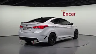 Hyundai Elantra (Avante)