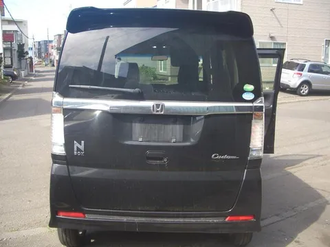 Honda N-BOX Custom