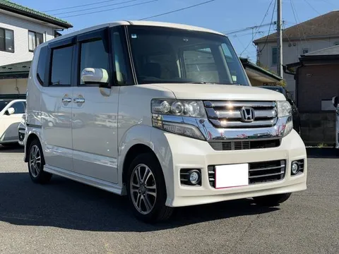 Honda N-BOX Custom
