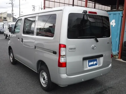 Toyota TownAce Van