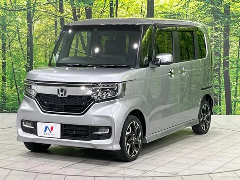 Honda N-BOX Custom