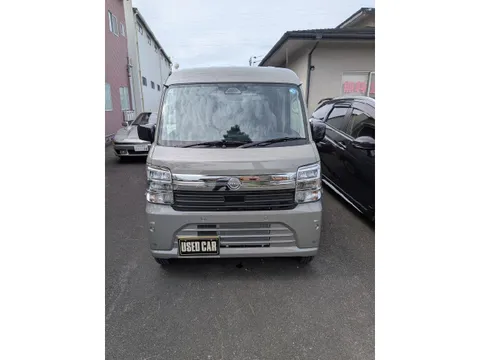 Nissan Clipper Van
